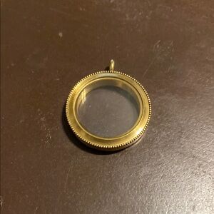 Elegant Gold-Tone Origami Owl Living Locket